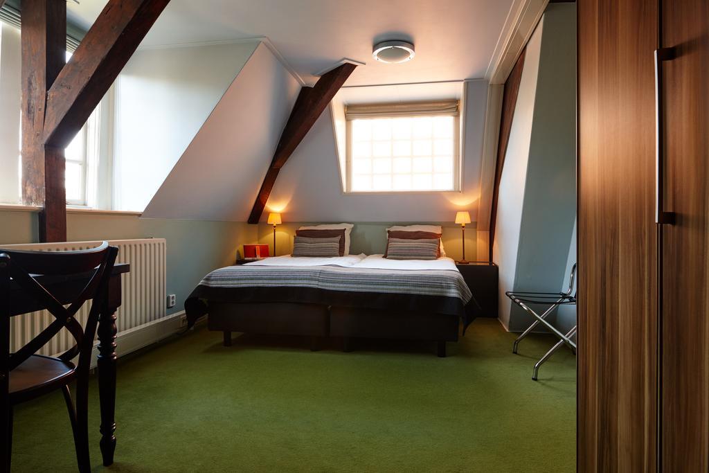 Hotel Aan De Dam Middelburg Exteriör bild